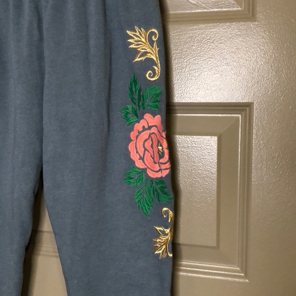 Wildfox Knox Pants Rose Embroidered Joggers XS - Picture 4 of 6